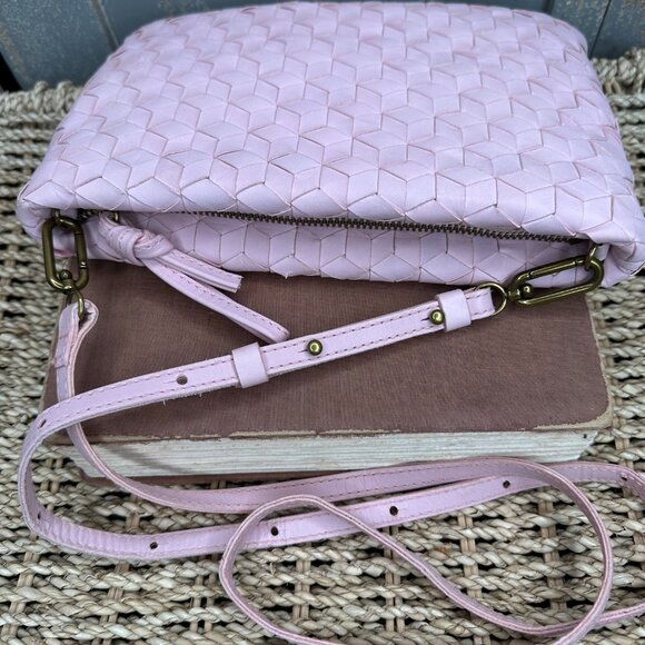 Madewell The Puff Woven Leather Crossbody Bag Subtle Blossom Pink - Picture 8 of 15